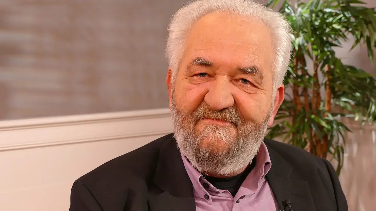 Cuando la Palabra salva: ¡el hombre que fumaba la Biblia!